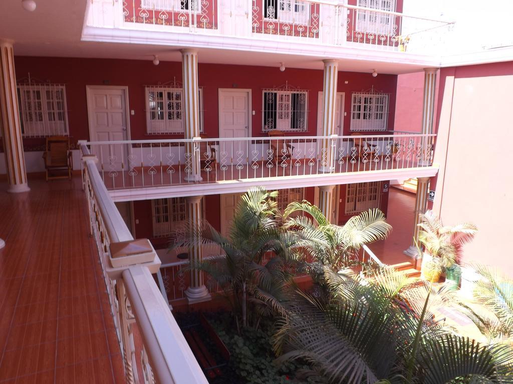Hotel Colonial Trujillo Buitenkant foto