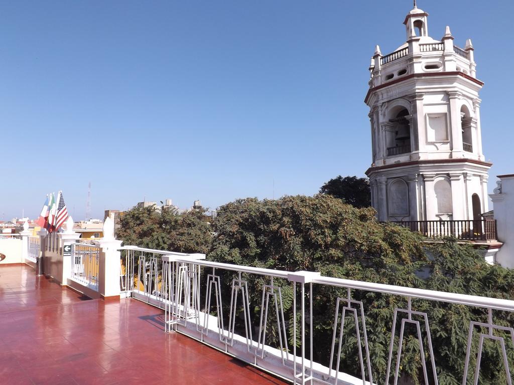 Hotel Colonial Trujillo Buitenkant foto