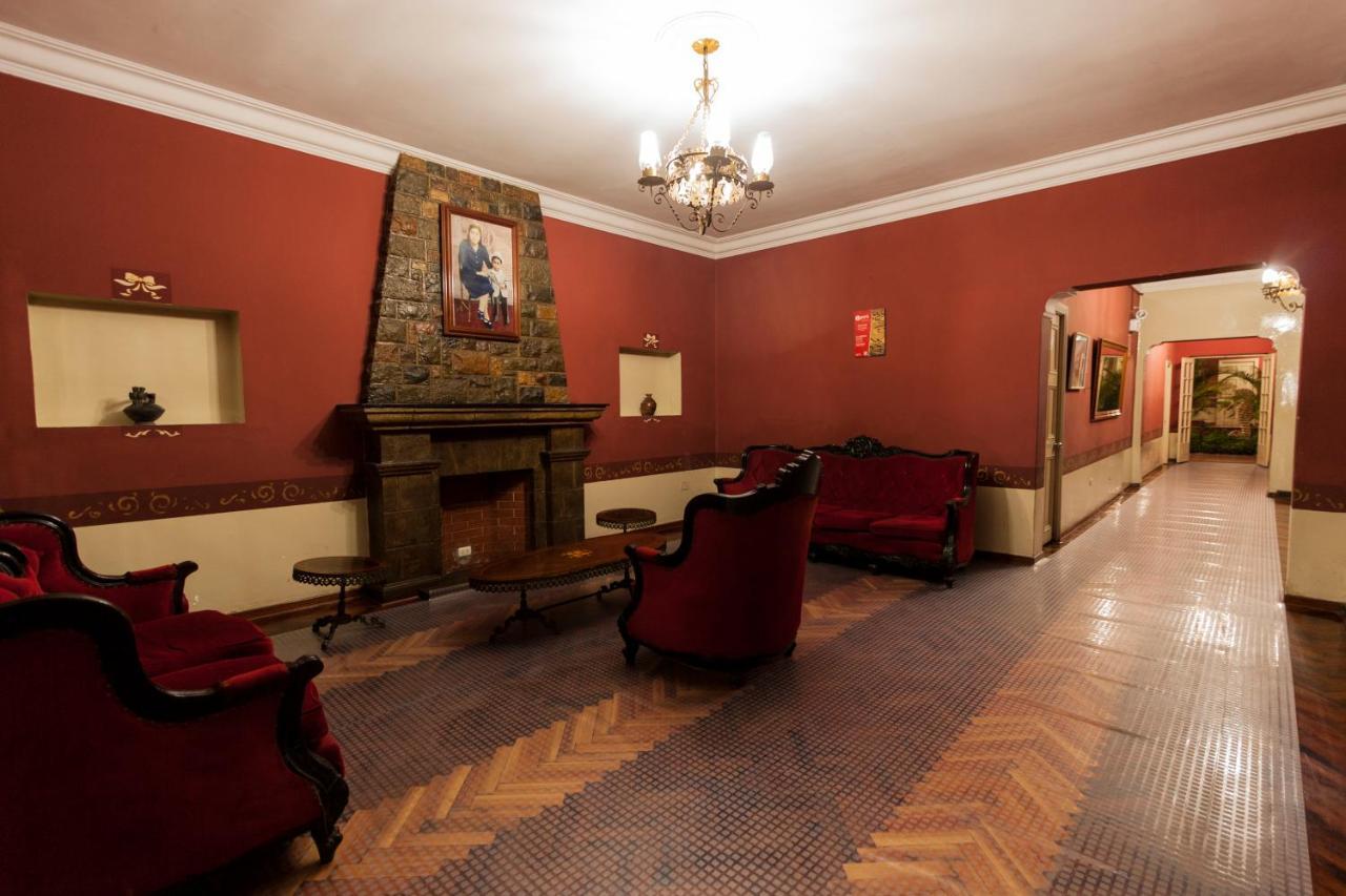 Hotel Colonial Trujillo Buitenkant foto