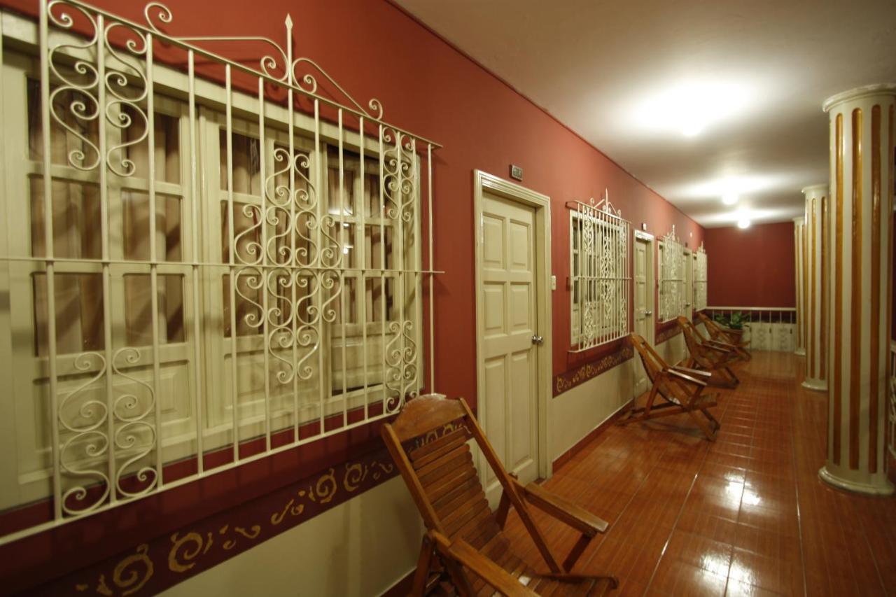 Hotel Colonial Trujillo Buitenkant foto