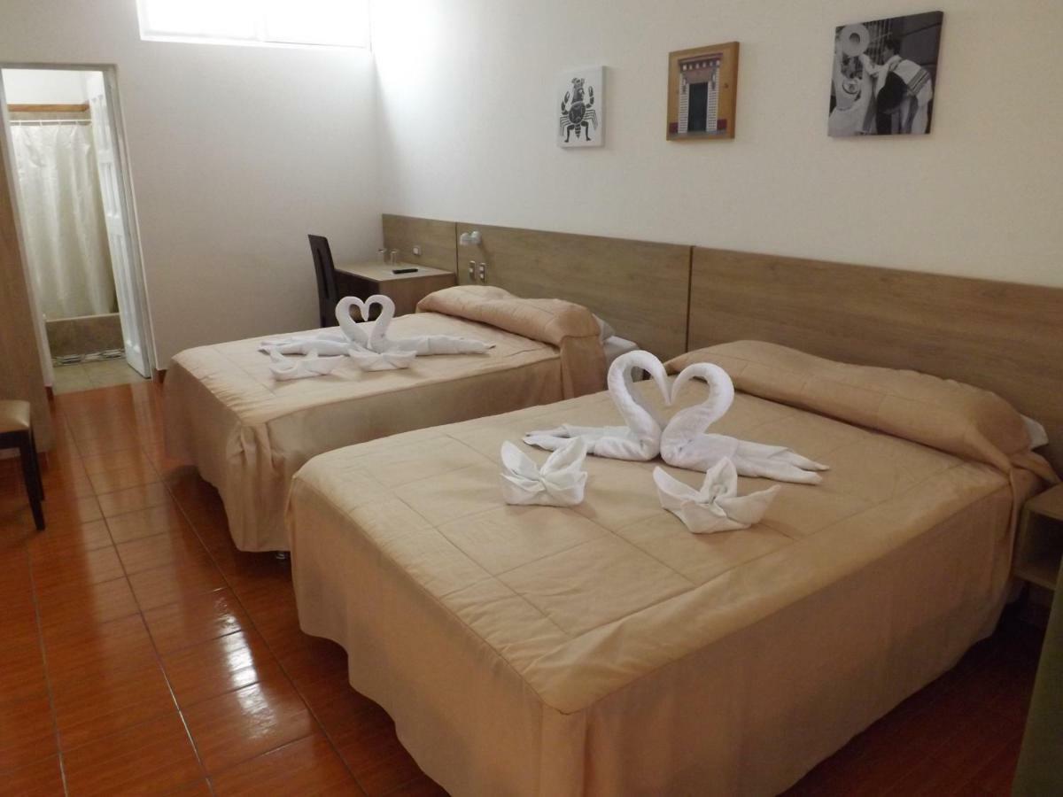 Hotel Colonial Trujillo Buitenkant foto