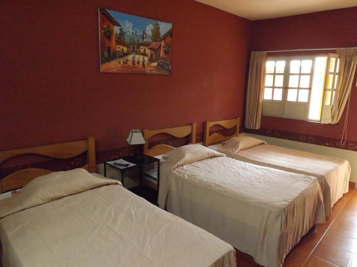 Hotel Colonial Trujillo Buitenkant foto